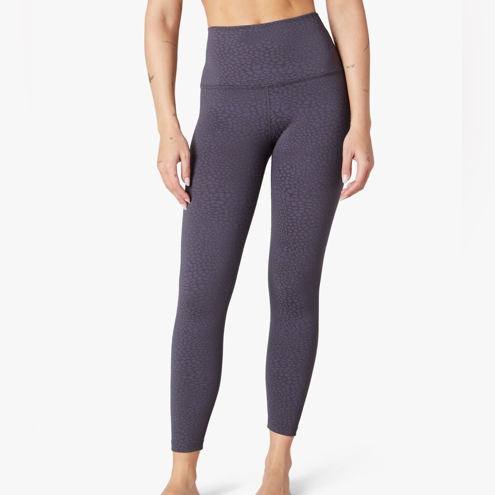 Beyond Yoga | Feline Jacquard High Waisted Midi Legging, Small, Shadow Gray
